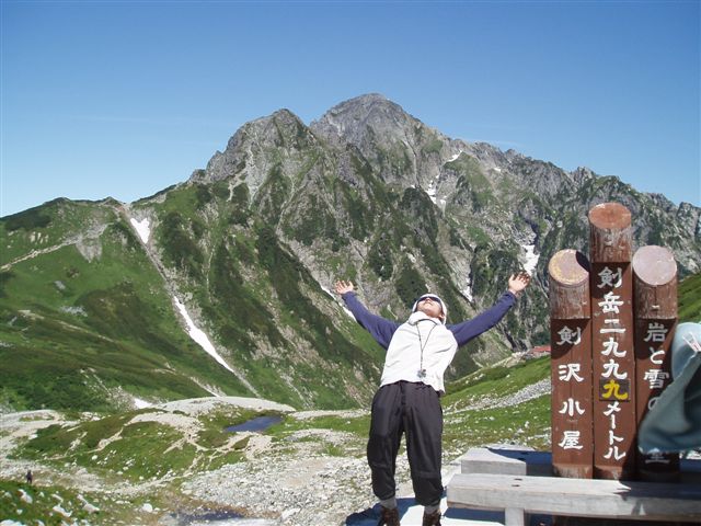 剣沢小屋にてラジオ体操